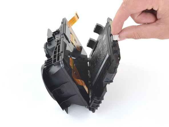 HTC Vive Focus Motherboard Replacement, Open the midframe: crwdns2935265:042crwdnd2935265:02crwdnd2935265:03crwdne2935265:0