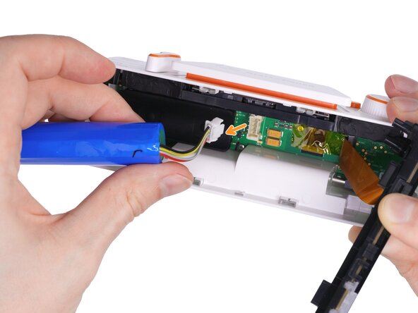 BUSY Bar Disassembly, Remove the battery: adım 4, 3 resimden 3.