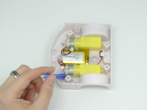 Thymio II Disassembly, Removing the motors: crwdns2935265:08crwdnd2935265:02crwdnd2935265:03crwdne2935265:0