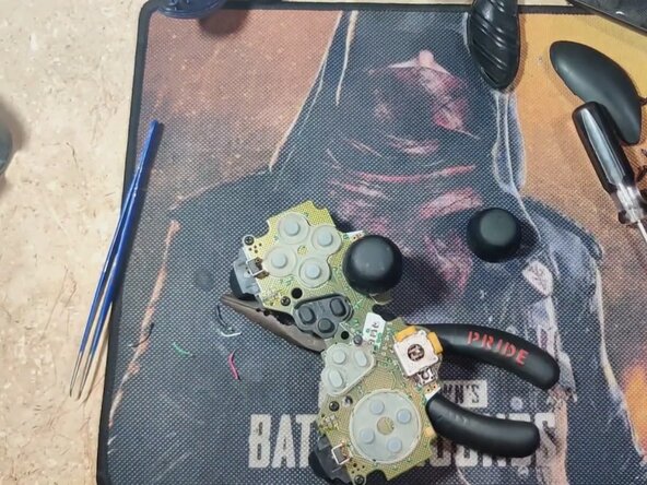 Logitech Gamepad F310 Cable Replacement: crwdns2935265:04crwdnd2935265:03crwdnd2935265:03crwdne2935265:0