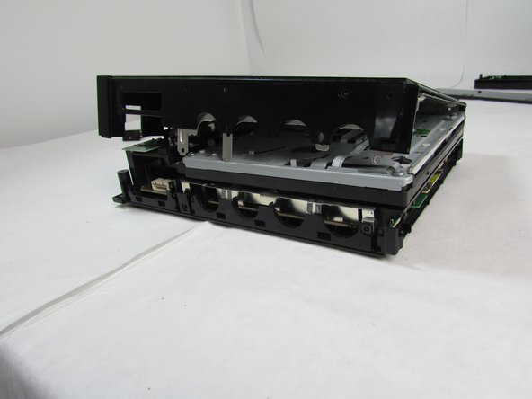 Nintendo Wii 2011 Disassembly: step 11, image 2 of 2