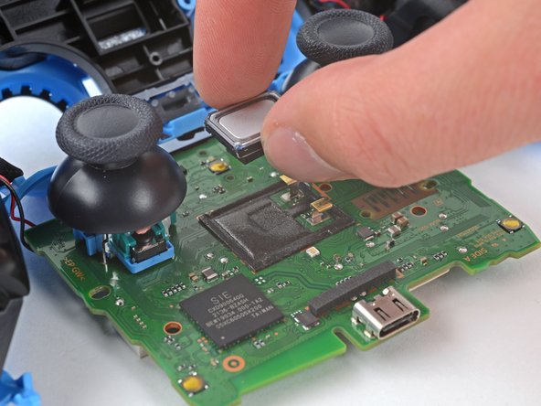 DualSense Controller v2 Speaker Replacement, Remove the speaker: adım 26, 3 resimden 2.