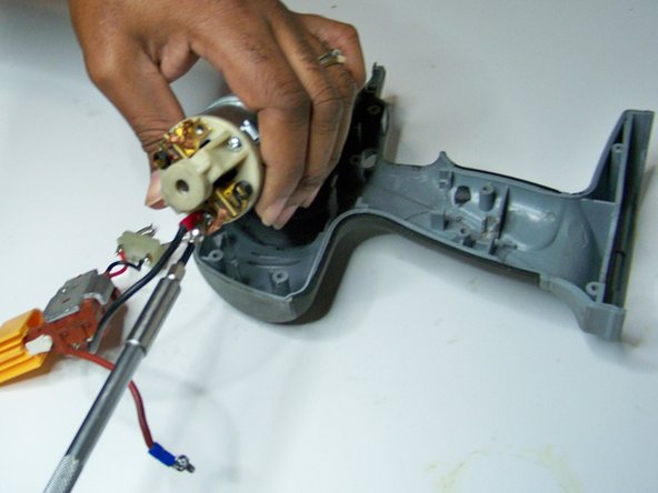 Performance Tool W50042 Trigger Switch Replacement: crwdns2935265:08crwdnd2935265:02crwdnd2935265:03crwdne2935265:0