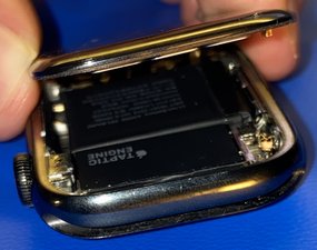 Apple watch 3 swollen battery hot sale