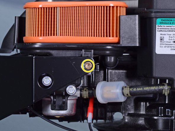 Toro Walk Behind Mowers 21199HD 2018 Right Spindle Replacement, Remove the engine guard: crwdns2935265:019crwdnd2935265:02crwdnd2935265:02crwdne2935265:0