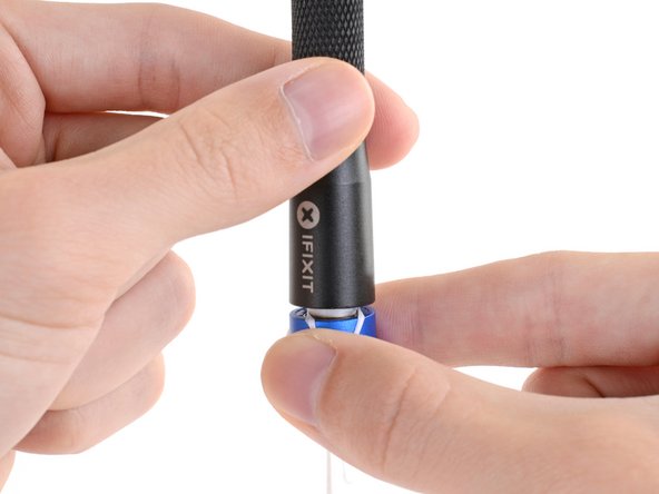 How to Reattach the Cap on a 4 mm iFixit Precision Bit Driver: crwdns2935265:07crwdnd2935265:02crwdnd2935265:03crwdne2935265:0
