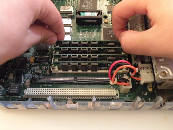 Macintosh IIsi Teardown, Ram: step 3, image 2 of 3