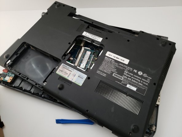 Sony Vaio VPCF115FM Back Panel Assembly Replacement: crwdns2935265:012crwdnd2935265:02crwdnd2935265:03crwdne2935265:0