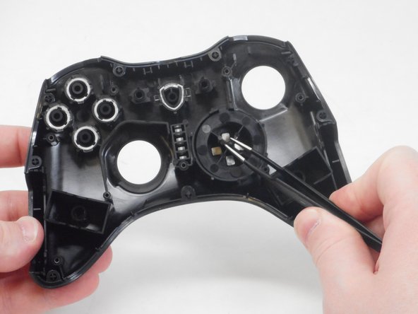 MSI Force GC30 V2 D-Pad Replacement: crwdns2935265:06crwdnd2935265:02crwdnd2935265:03crwdne2935265:0