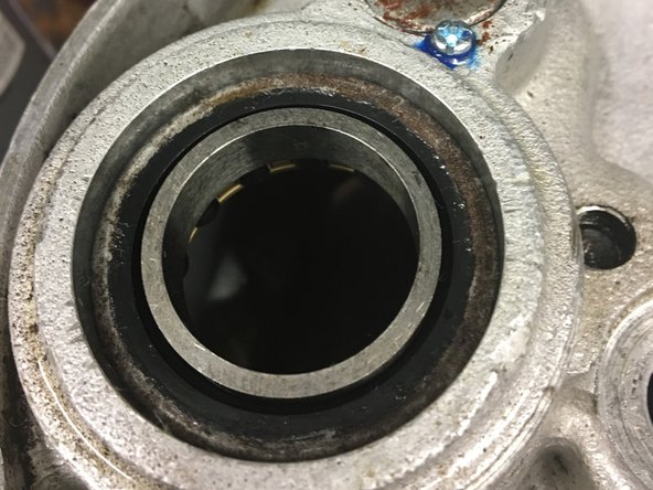 AJS/Matchless Lightweight Gearbox Overhaul, Fit the blanking plug and oil seal: crwdns2935265:015crwdnd2935265:03crwdnd2935265:03crwdne2935265:0