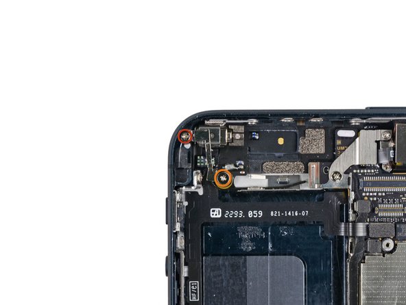 Замена задней части корпуса iPhone 5, Вибромотор: crwdns2935265:033crwdnd2935265:01crwdnd2935265:01crwdne2935265:0