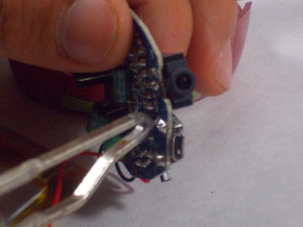 Marvel iHome MR-M66 Charging Port Replacement: crwdns2935265:09crwdnd2935265:02crwdnd2935265:02crwdne2935265:0