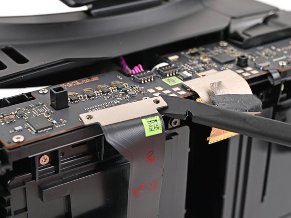 HTC Vive Pro 2 Lens Assembly Replacement, Disconnect the lens assembly: crwdns2935265:028crwdnd2935265:03crwdnd2935265:03crwdne2935265:0