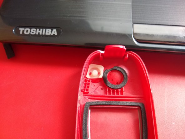 Nokia 5165 Front Cover Replacement, Removing The Buttons: crwdns2935265:03crwdnd2935265:02crwdnd2935265:03crwdne2935265:0