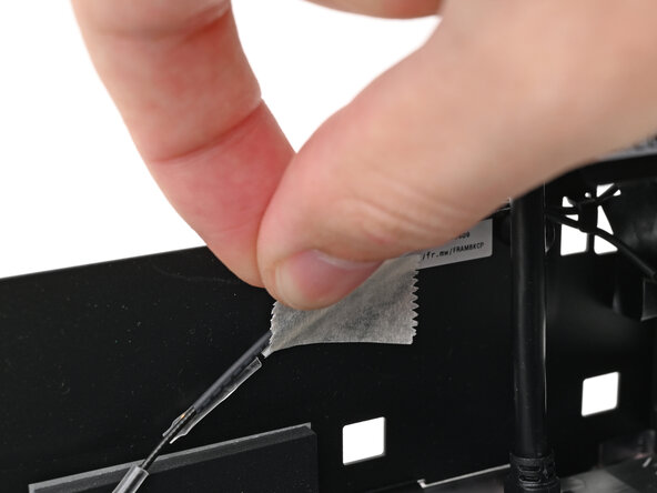 Framework Desktop Case Replacement, Remove the tape: Schritt 48, Bild 1 von 3
