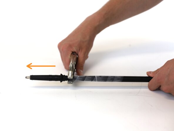 How to Replace the Tip of a Hiking Pole, Remove the tip: crwdns2935265:03crwdnd2935265:02crwdnd2935265:03crwdne2935265:0