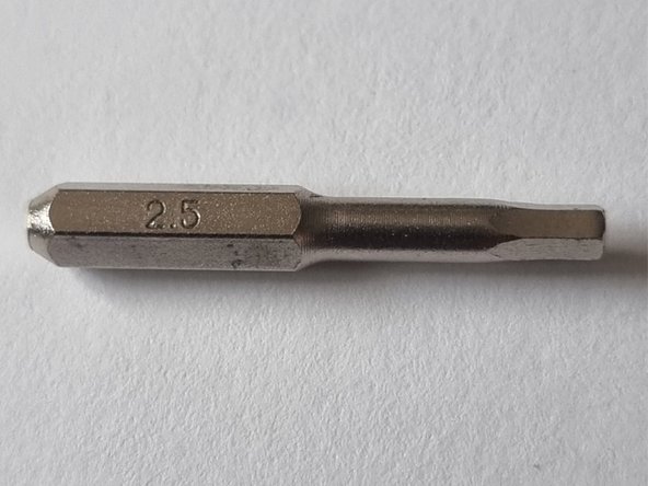 Minirig Battery Replacement, Removing the screws: passo 4, immagine 2 di 2