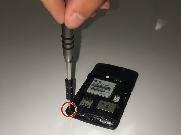 LG Sunrise Midframe Replacement, Lower Back Plastic Piece: crwdns2935265:05crwdnd2935265:02crwdnd2935265:03crwdne2935265:0