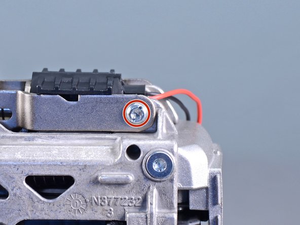 Dewalt Nailers PTO Assembly Replacement, Loosen the solenoid assembly: crwdns2935265:011crwdnd2935265:02crwdnd2935265:02crwdne2935265:0