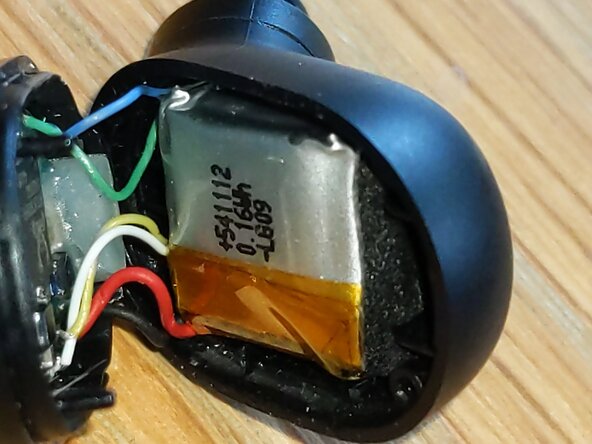 Redmi AirDots: Earbud Battery Replacement, Desolder the old battery: crwdns2935265:02crwdnd2935265:01crwdnd2935265:02crwdne2935265:0