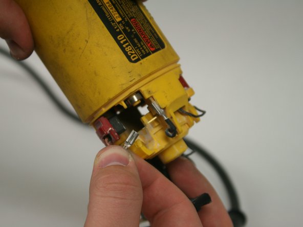 DeWalt D28110 Brush and Spring Replacement, Brush and Spring: crwdns2935265:05crwdnd2935265:02crwdnd2935265:02crwdne2935265:0