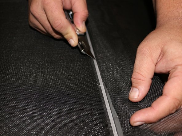 How to replace the screen on a patio door.: crwdns2935265:011crwdnd2935265:02crwdnd2935265:02crwdne2935265:0