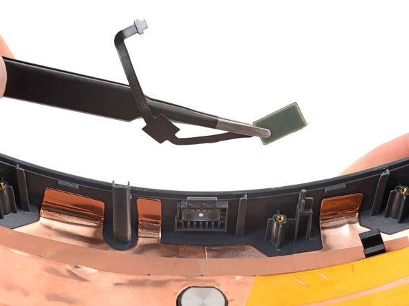 HTC Vive XR Elite Battery Cradle Power LED Replacement, Remove the power LED: crwdns2935265:028crwdnd2935265:03crwdnd2935265:03crwdne2935265:0