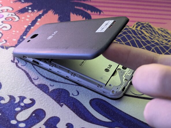 LG Optimus L90 Dual Teardown: crwdns2935265:02crwdnd2935265:02crwdnd2935265:03crwdne2935265:0