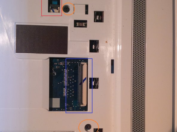 Disassembling Toshiba Satellite C55-A5285/C55-A1J2, removing screws and connectors: crwdns2935265:05crwdnd2935265:02crwdnd2935265:03crwdne2935265:0