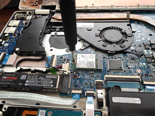 HP Pavilion 15-cs3065cl WiFi Module Upgrade/Replacement, Screw it in: crwdns2935265:010crwdnd2935265:02crwdnd2935265:02crwdne2935265:0