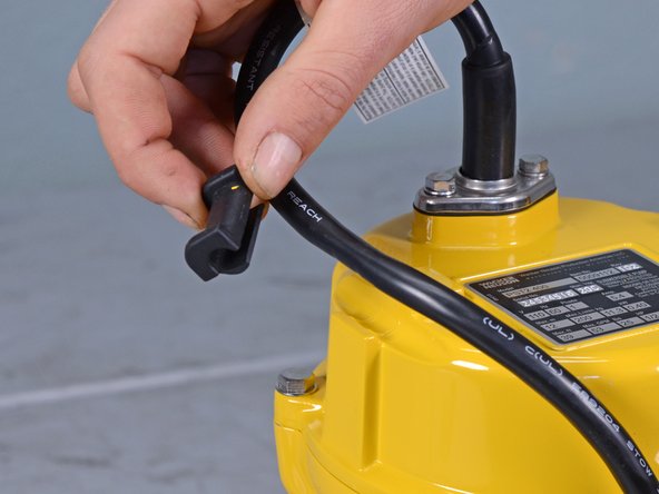 Wacker Pump PST2 400 2008 Power Cable Replacement, Remove the cable guide: crwdns2935265:06crwdnd2935265:02crwdnd2935265:02crwdne2935265:0