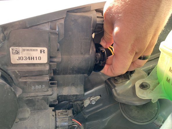 2018 Hyundai Tucson Low Beam Headlight Bulb Replacement: step 7, image 2 of 3