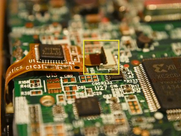 Logitech Harmony One Teardown: crwdns2935265:05crwdnd2935265:03crwdnd2935265:03crwdne2935265:0