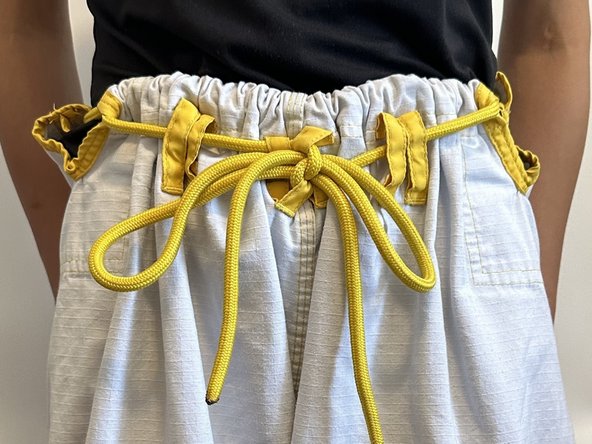 How to Shorten the Drawstring on BJJ Gi Pants: crwdns2935265:07crwdnd2935265:03crwdnd2935265:03crwdne2935265:0