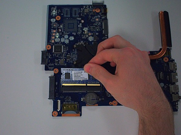 HP TouchSmart 15-r015dx RAM Replacement: crwdns2935265:018crwdnd2935265:02crwdnd2935265:02crwdne2935265:0