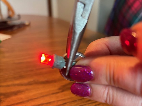 Quick way to test LEDs, Easier method: passo 3, immagine 3 di 3