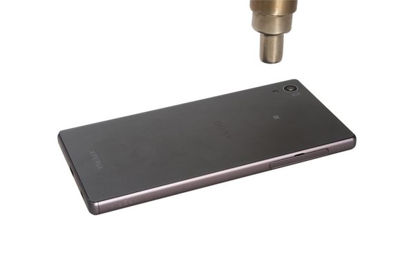Sony Xperia Z5 Rear Camera Replacement, Rear Camera: step 1, image 1 of 2