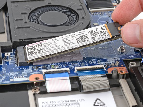 Lenovo ThinkPad P1 Gen 7 SSD Replacement, Remove the SSD: crwdns2935265:015crwdnd2935265:02crwdnd2935265:03crwdne2935265:0