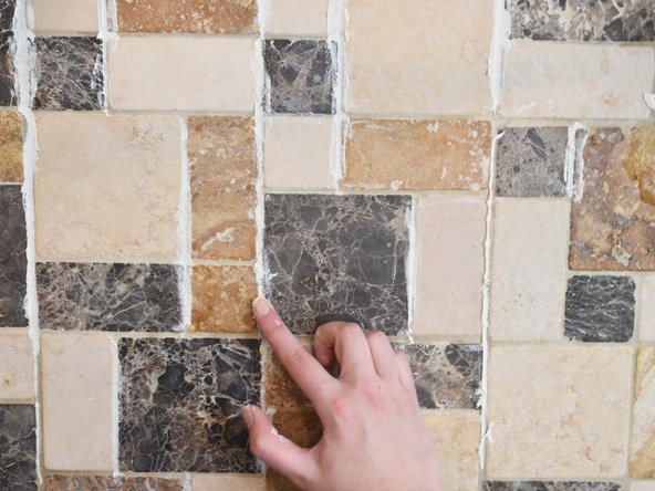 How to fix Leaks in Shower Tiles by Caulking: passo 6, immagine 2 di 3