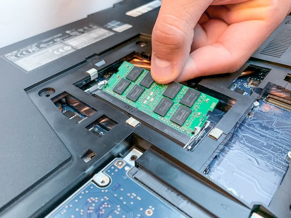 Asus ROG ZX50VW-BH17N10 RAM Replacement: crwdns2935265:03crwdnd2935265:03crwdnd2935265:03crwdne2935265:0