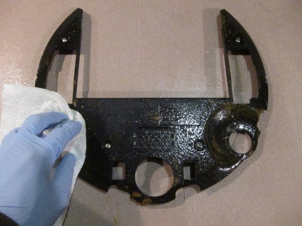 How to disassemble and clean your Roomba 560: шаг 28, изображение 2 из 3