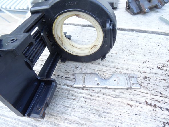 Check the Jura ENA micro 9 brew assembly: crwdns2935265:016crwdnd2935265:02crwdnd2935265:03crwdne2935265:0