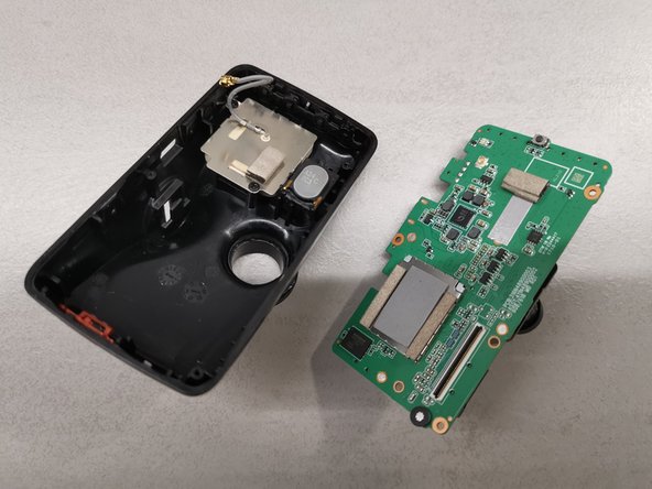 Mio MiVue 698 Disassembly, Remove board from the case: crwdns2935265:04crwdnd2935265:02crwdnd2935265:03crwdne2935265:0