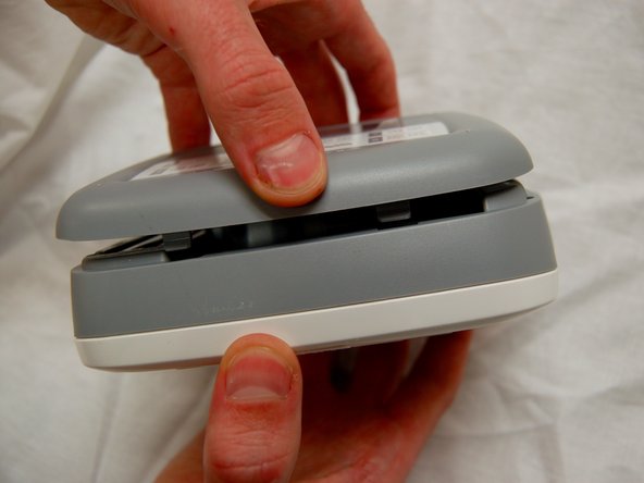 Fixing a Jammed Paper-Roll in your Brother PT-90 Personal Labeler: crwdns2935265:05crwdnd2935265:03crwdnd2935265:03crwdne2935265:0