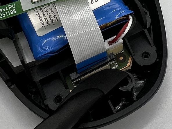 Corsair Dark Core RGB PRO SE Battery Replacement: crwdns2935265:04crwdnd2935265:03crwdnd2935265:03crwdne2935265:0