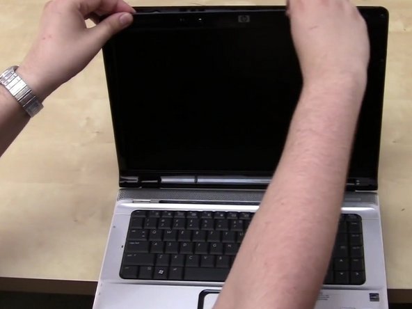 Disassembling Asus K550L Laptop Screen, Screen: crwdns2935265:01crwdnd2935265:03crwdnd2935265:03crwdne2935265:0