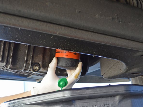 1995-1999 Dodge/Plymouth Neon Oil Change (SOHC): crwdns2935265:08crwdnd2935265:02crwdnd2935265:03crwdne2935265:0