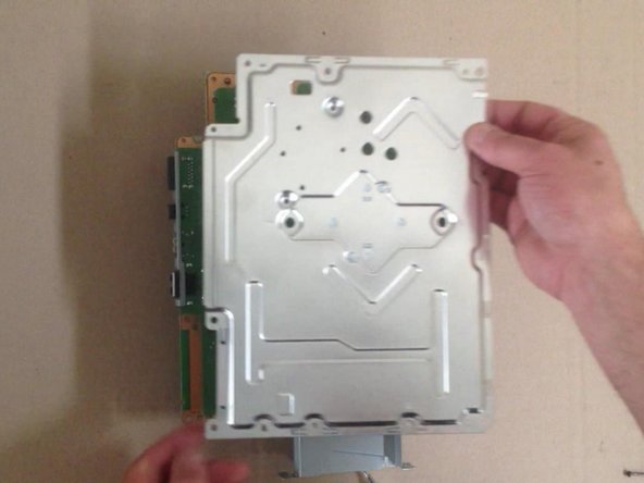 PlayStation 3 Super Slim Teardown - Video tutorial: step 9, image 2 of 3