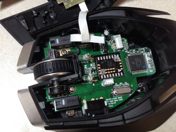 Corsair Vengeance M65 Mouse Cable Replacement, Opening that mouse! and removing connections: crwdns2935265:05crwdnd2935265:03crwdnd2935265:03crwdne2935265:0