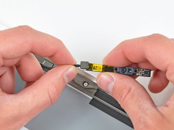 MacBook Unibody Model A1342 Display Data/Camera Cable Replacement: crwdns2935265:028crwdnd2935265:02crwdnd2935265:02crwdne2935265:0
